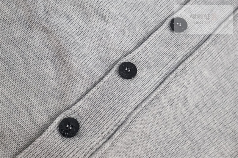 Stone Island 스톤아일랜드 와펜 하이넥 버튼 니트 스웨터 의류 5번 이미지