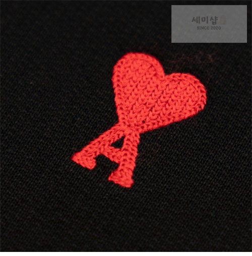 A M I 아미 24FW 스몰 하트 로고 맨투맨 블랙 의류 3번 이미지