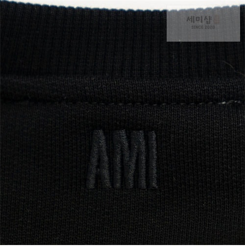 A M I 아미 24FW 스몰 하트 로고 맨투맨 블랙 의류 8번 이미지