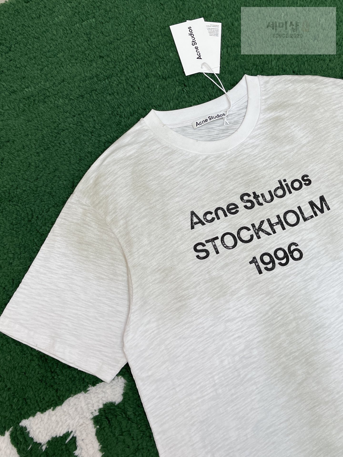Acne Studios 아크네스튜디오 스톡홀름 그래픽 프린트 티셔츠 “2COLOR” 레플리카 13번 이미지 - 의류 | 세미샵 레플리카 사이트