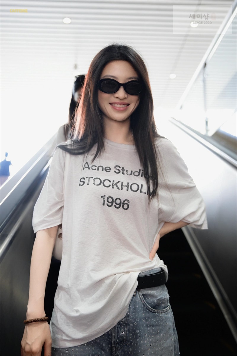 아크네 아크네 로고 프린트 코튼 반팔 티셔츠 그린 의류 11번 이미지