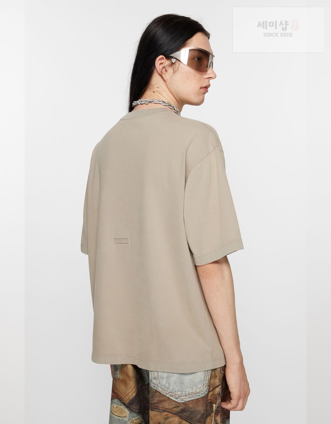 Acne Studios 아크네 스튜디오 백 고무패치 릴렉스 핏 크루넥 반팔 티셔츠 “2COLOR” NO.1 의류 2번 이미지