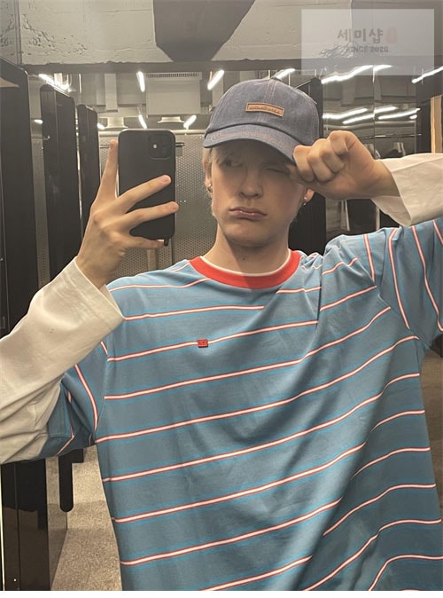 Acne Studios 아크네 스트라이프 레이어드 티셔츠 의류 18번 이미지