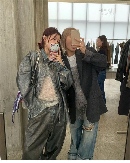 Acne Studios 아크네 24ss 포켓 포일 코팅 데님 자켓 의류 12번 이미지