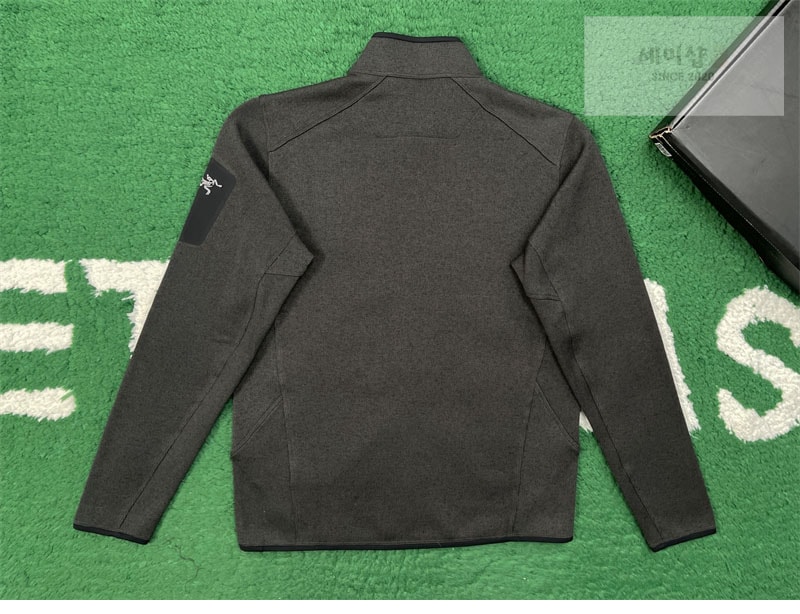 Arc Teryx 아크테릭스 코버트 가디건 다크 그레이 의류 4번 이미지