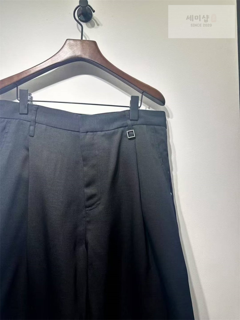 우영미 우영미 원턱 버뮤다 숏 팬츠 블랙 의류 6번 이미지