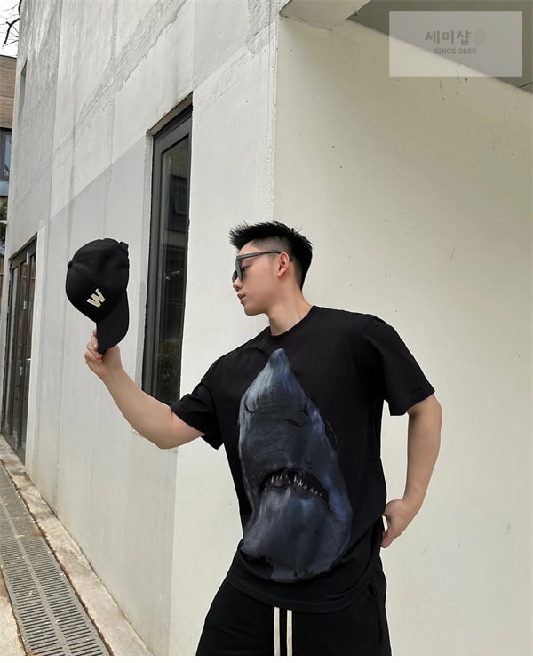Givenchy 지방시 샤크 오버사이즈 프린트 반팔 티셔츠 의류 5번 이미지
