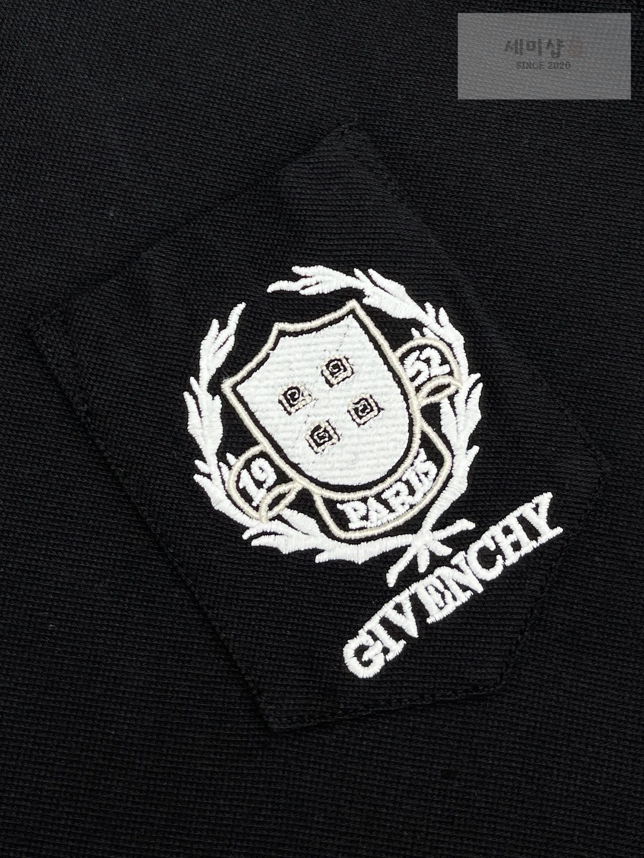 Givenchy 지방시 오버 핏 체스트 브랜딩 폴로 반팔 티셔츠 “2COLOR” NO.1 의류 10번 이미지