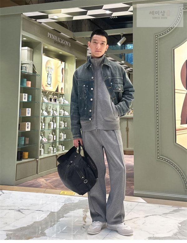 Givenchy 지방시 페이디드 박시 플리츠 트럭커 자켓 의류 2번 이미지