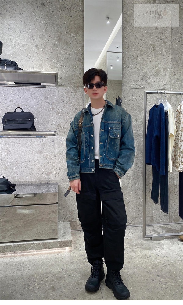 Givenchy 지방시 페이디드 박시 플리츠 트럭커 자켓 의류 4번 이미지