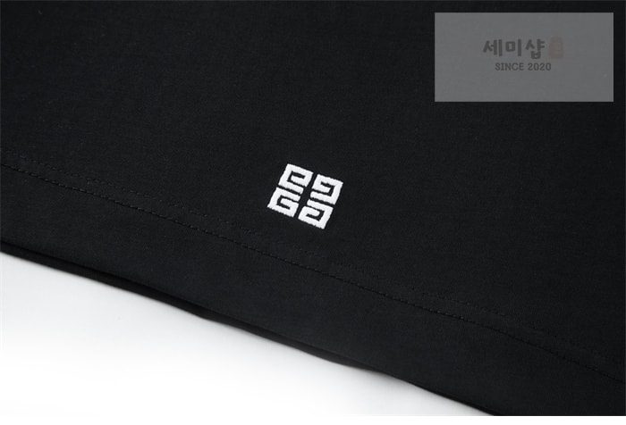 Givenchy 지방시 포킷 클래식핏 반팔 티셔츠 의류 8번 이미지