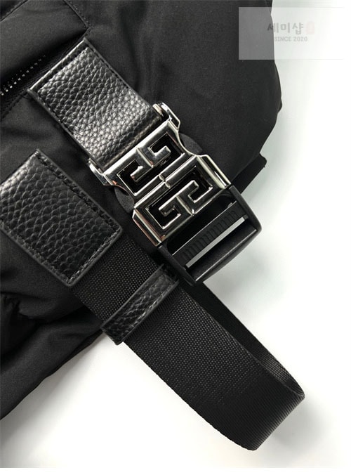 Givenchy 지방시 4G버클 스트랩 패딩 다운 베스트 레플리카 9번 이미지 - 의류 | 세미샵 레플리카 사이트