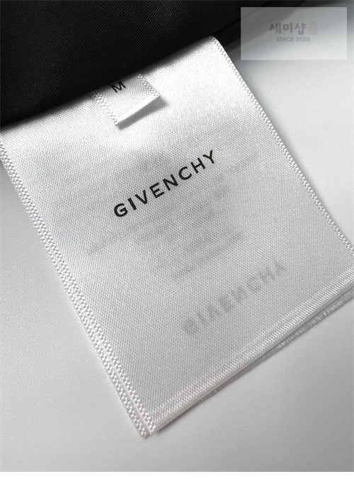 Givenchy 지방시 4G버클 스트랩 패딩 다운 베스트 레플리카 14번 이미지 - 의류 | 세미샵 레플리카 사이트