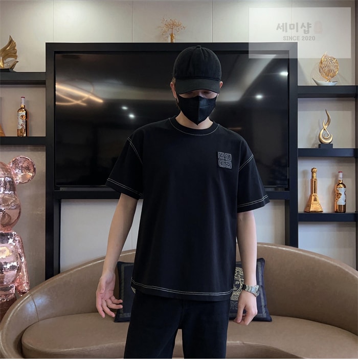 Givenchy 지방시 4G 모티프 반팔 티셔츠 의류 1번 이미지