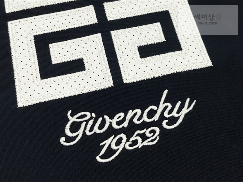 Givenchy 지방시 4G 모티프 코튼 반팔 티셔츠 의류 8번 이미지