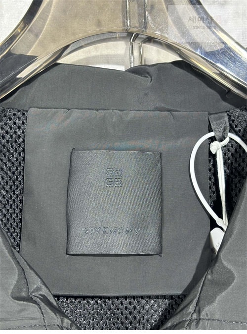 Givenchy 지방시 4G 패치 트랙 집업 자켓 의류 17번 이미지
