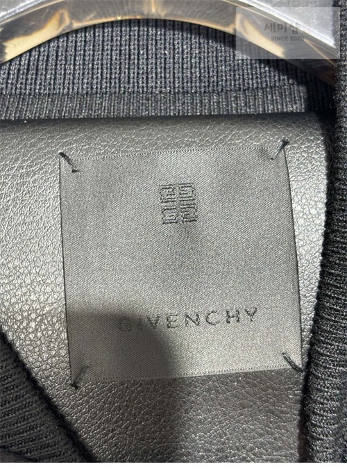 Givenchy 지방시 4G 플라크 봄버 자켓 의류 14번 이미지