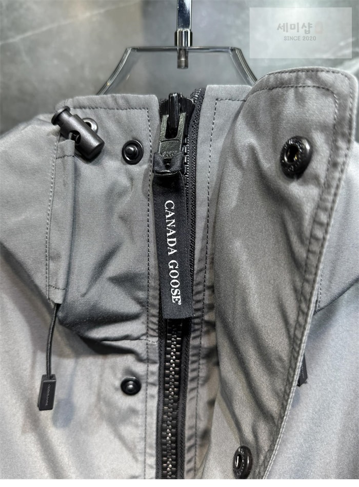 Canada Goose 캐나다구스 로크포트 Lockeport 다운 자켓 의류 6번 이미지