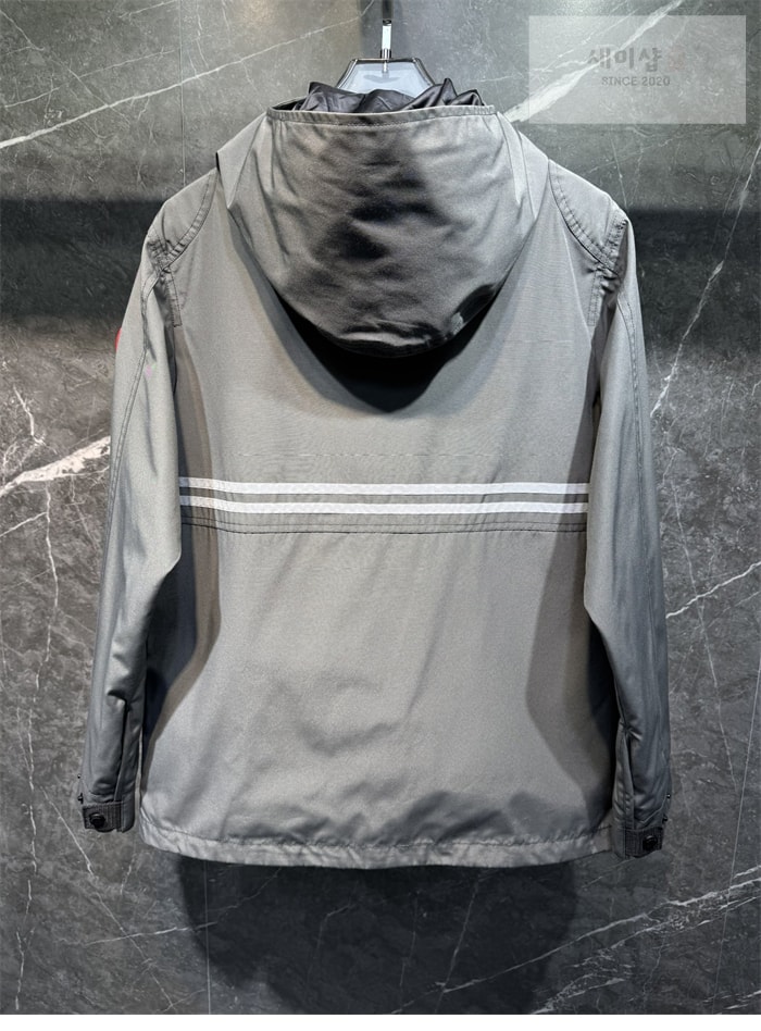 Canada Goose 캐나다구스 로크포트 Lockeport 다운 자켓 의류 9번 이미지
