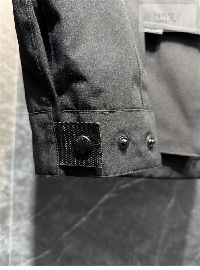 Canada Goose 캐나다구스 로크포트 Lockeport 다운 자켓 의류 13번 이미지