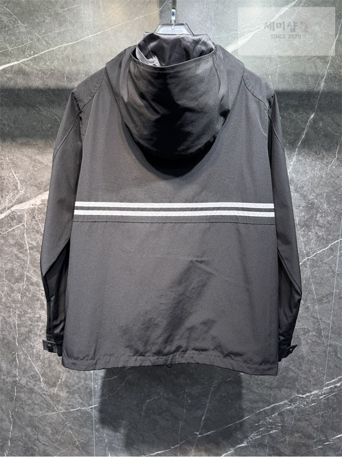 Canada Goose 캐나다구스 로크포트 Lockeport 다운 자켓 의류 1번 이미지