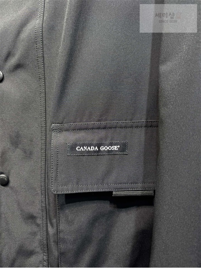 Canada Goose 캐나다구스 로크포트 Lockeport 다운 자켓 의류 16번 이미지