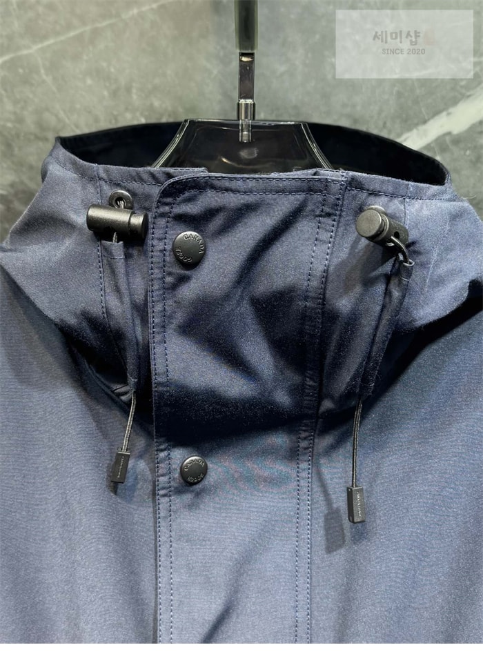 Canada Goose 캐나다구스 로크포트 Lockeport 다운 자켓 의류 18번 이미지