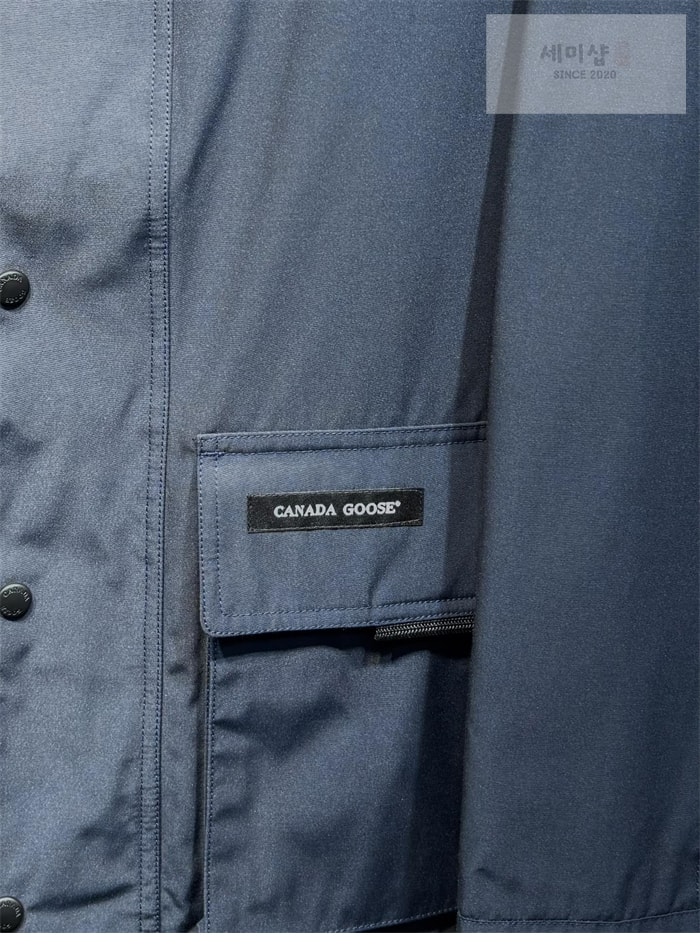 Canada Goose 캐나다구스 로크포트 Lockeport 다운 자켓 의류 19번 이미지