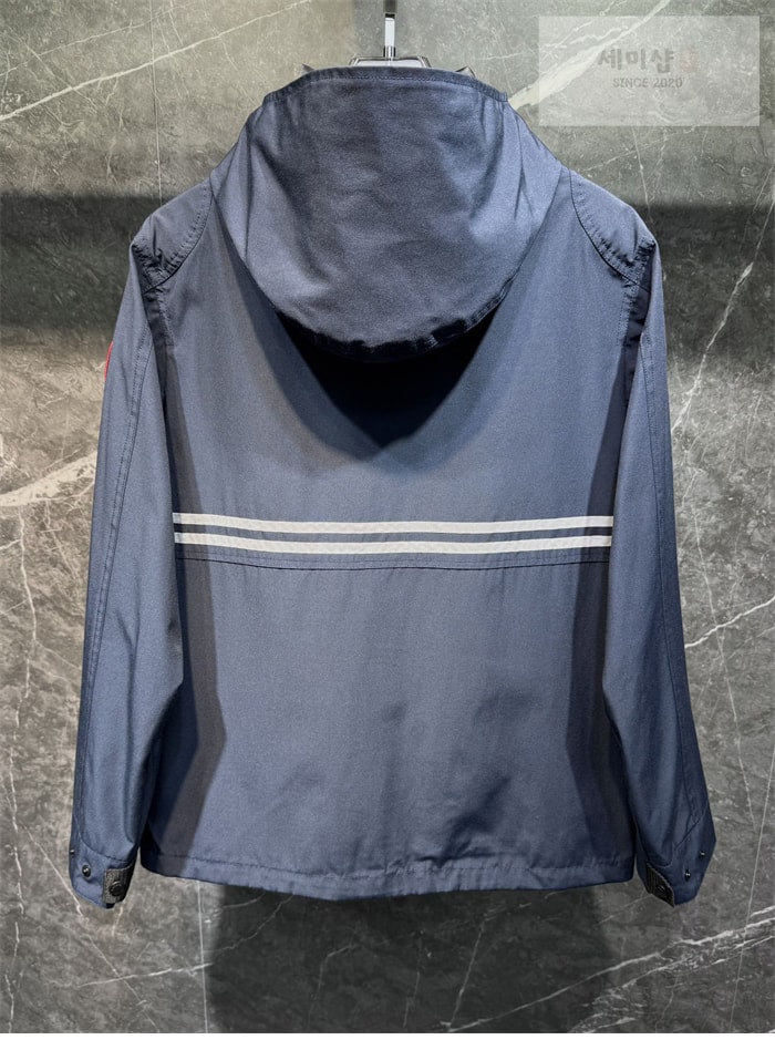 Canada Goose 캐나다구스 로크포트 Lockeport 다운 자켓 의류 20번 이미지
