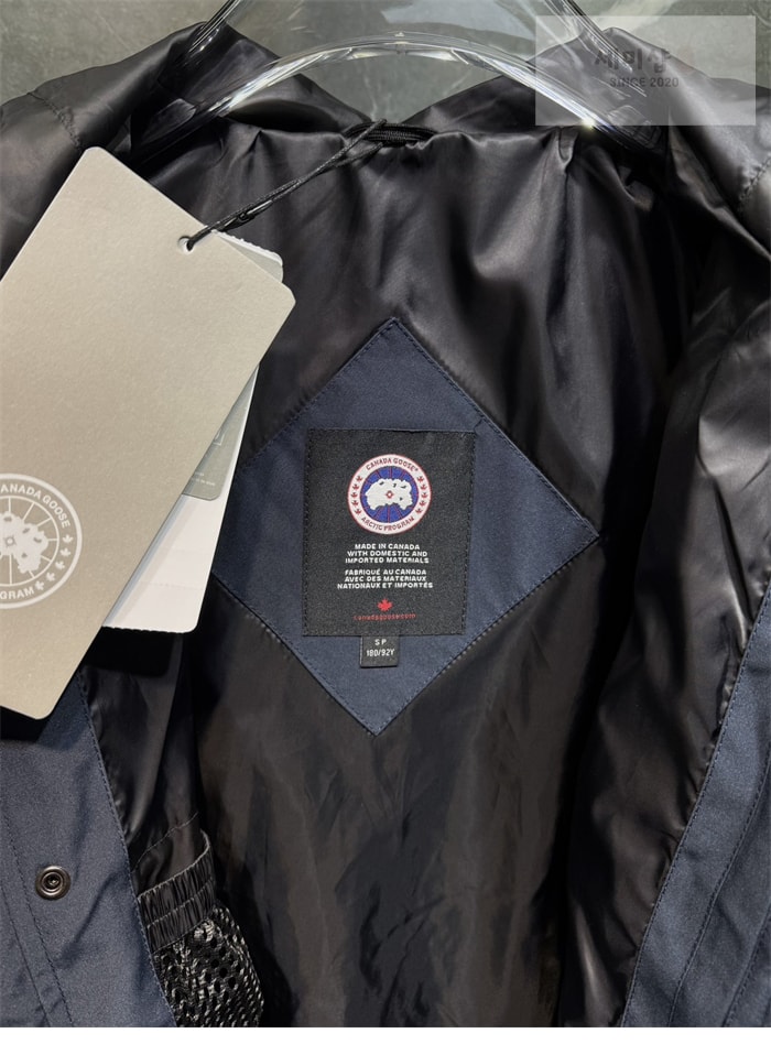 Canada Goose 캐나다구스 로크포트 Lockeport 다운 자켓 의류 21번 이미지