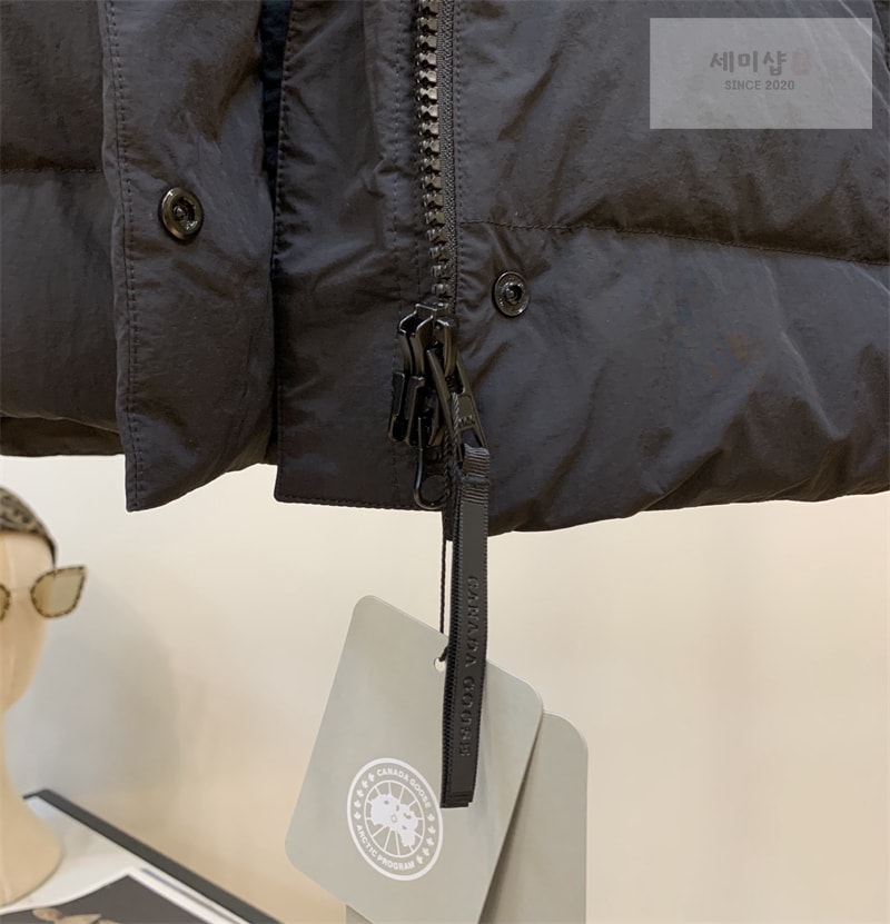 Canada Goose 캐나다구스 정션 다운 패딩 파카 블랙 의류 8번 이미지