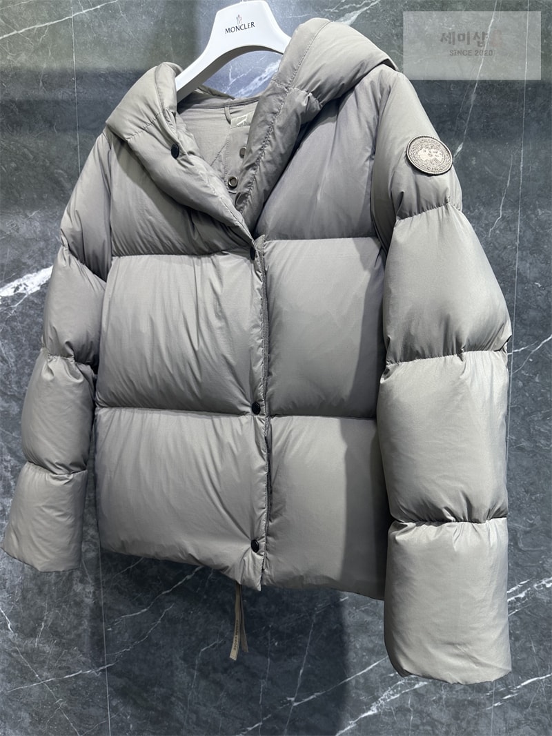 Canada Goose 캐나다구스 Rhoda 로다 숏 다운 패딩 자켓 연그레이 의류 3번 이미지