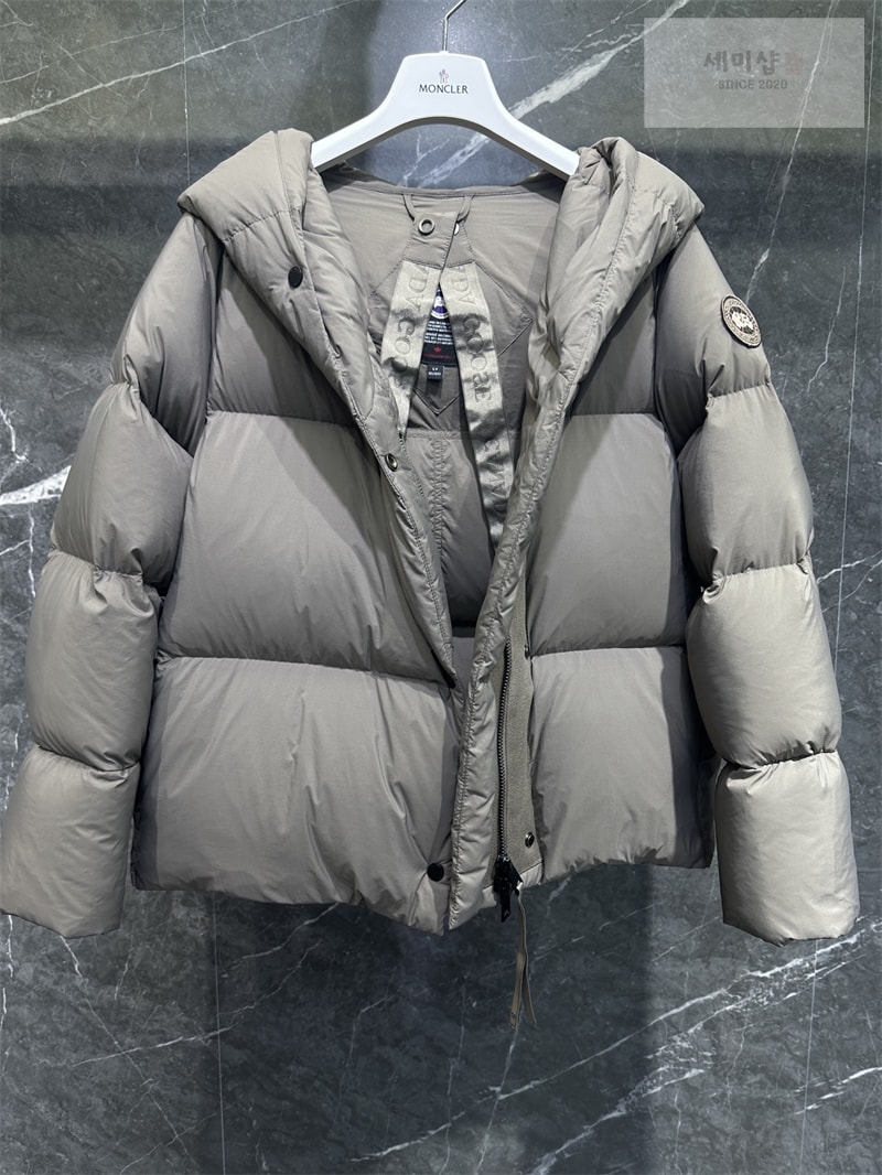 Canada Goose 캐나다구스 Rhoda 로다 숏 다운 패딩 자켓 연그레이 의류 6번 이미지