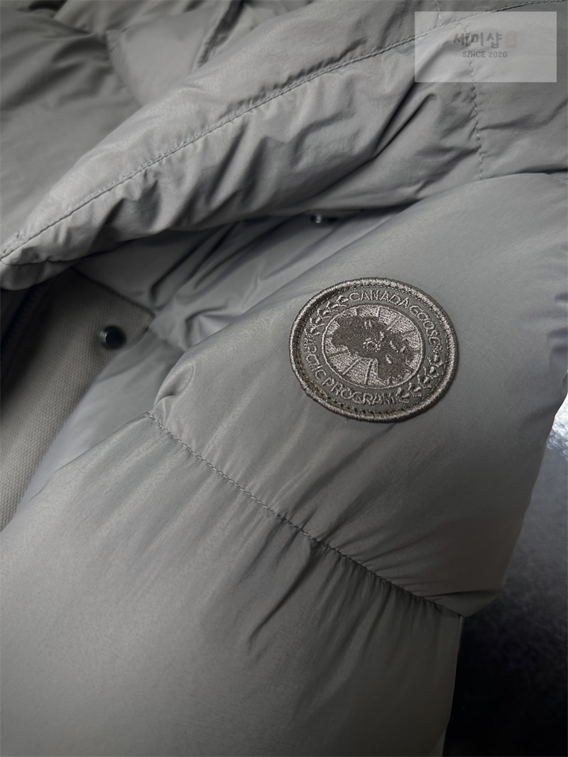 Canada Goose 캐나다구스 Rhoda 로다 숏 다운 패딩 자켓 연그레이 의류 8번 이미지