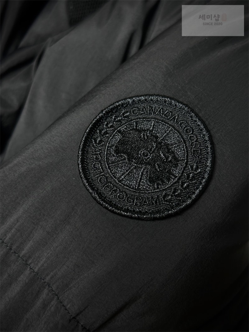 Canada Goose 캐나다구스 Rhoda 로다 숏 다운 패딩 자켓 연그레이 의류 13번 이미지