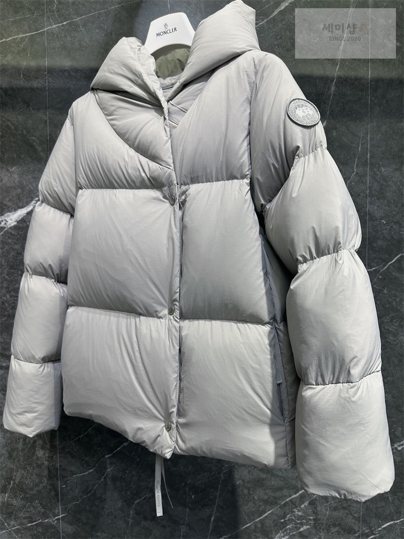 Canada Goose 캐나다구스 Rhoda 로다 숏 다운 패딩 자켓 연그레이 의류 14번 이미지