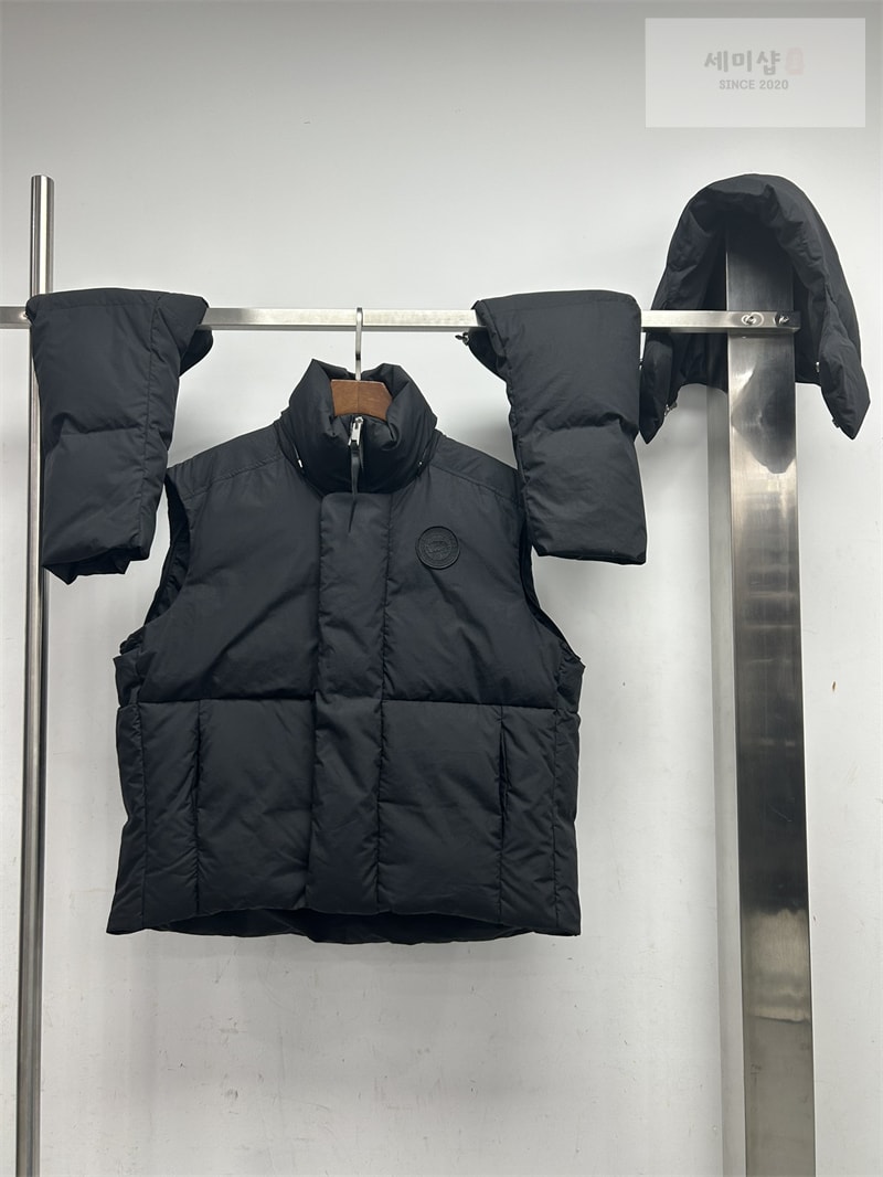 Canada Goose 캐나다구스 Umba 움바 다운 패딩 자켓 블랙 의류 3번 이미지