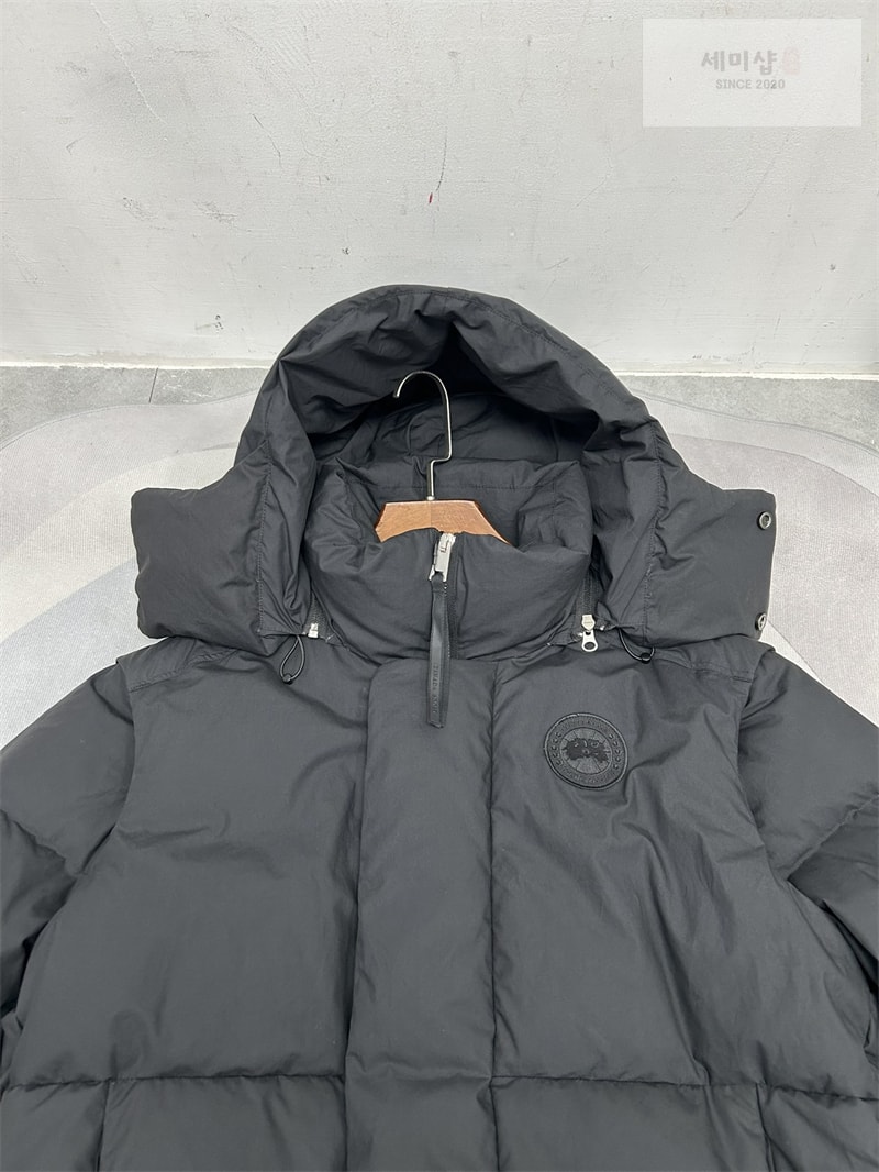 Canada Goose 캐나다구스 Umba 움바 다운 패딩 자켓 블랙 의류 19번 이미지