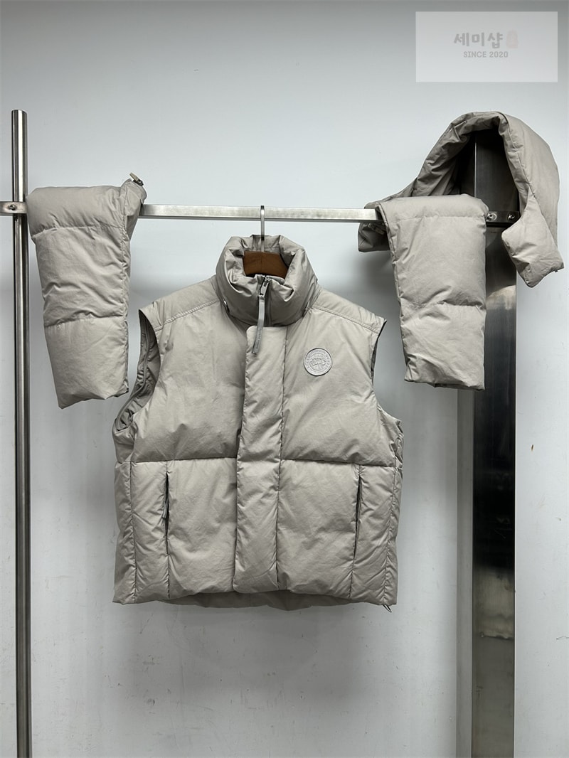 Canada Goose 캐나다구스 Umba 움바 다운 패딩 자켓 블랙 의류 9번 이미지
