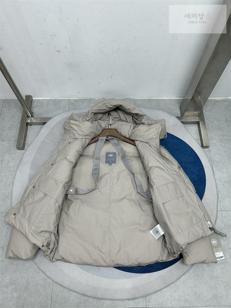 Canada Goose 캐나다구스 Umba 움바 다운 패딩 자켓 블랙 의류 12번 이미지