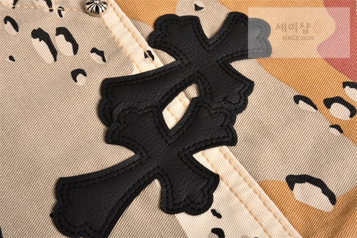 Chrome Hearts 크롬하츠 매티 보이 섹스 레코드 카펜터 숏 팬츠 우드랜드 카모 1# 의류 15번 이미지