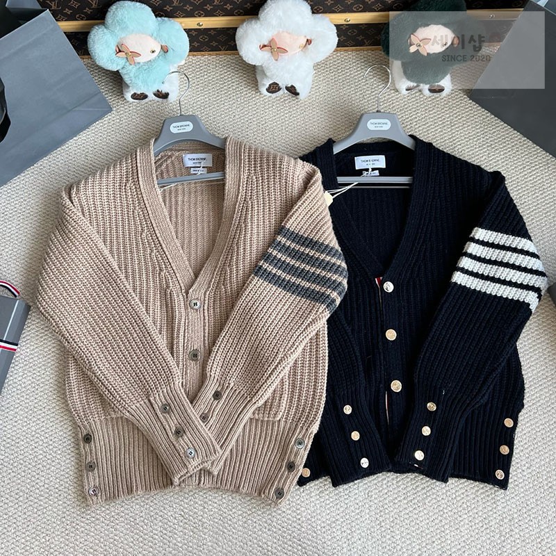 Thom Browne 톰브라운 가먼트 다이드 사선완장 케이블 가디건 네이비 의류 1번 이미지