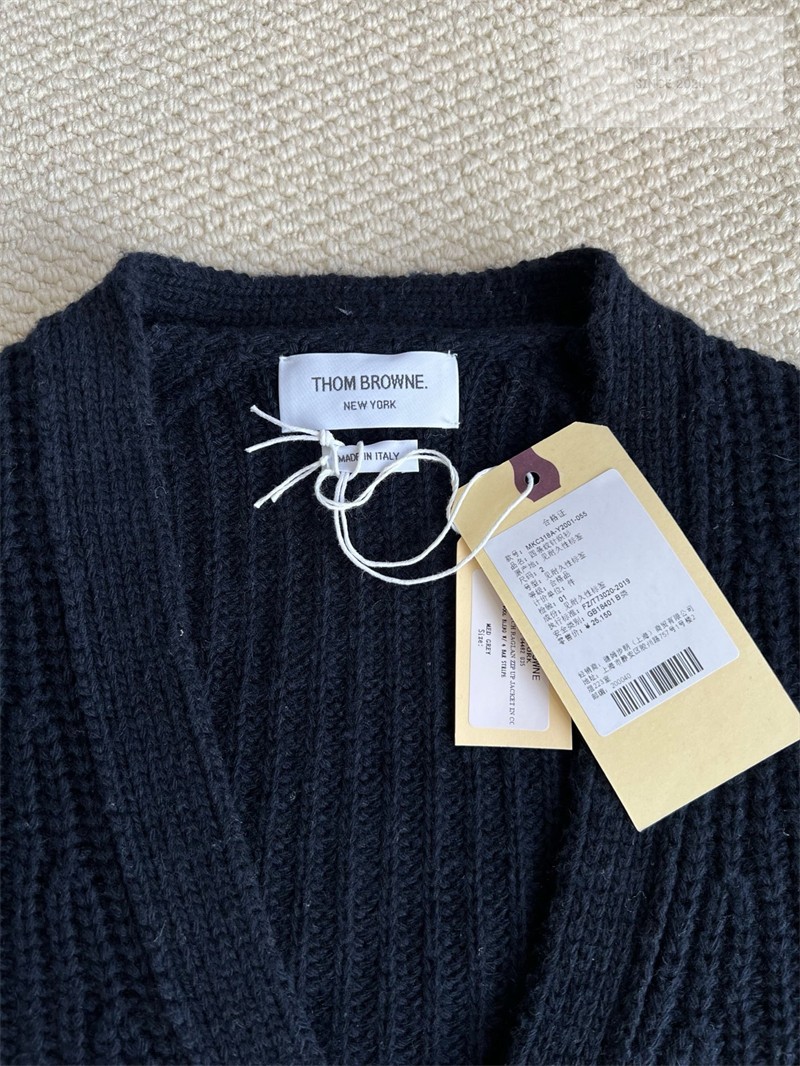 Thom Browne 톰브라운 가먼트 다이드 사선완장 케이블 가디건 네이비 의류 26번 이미지