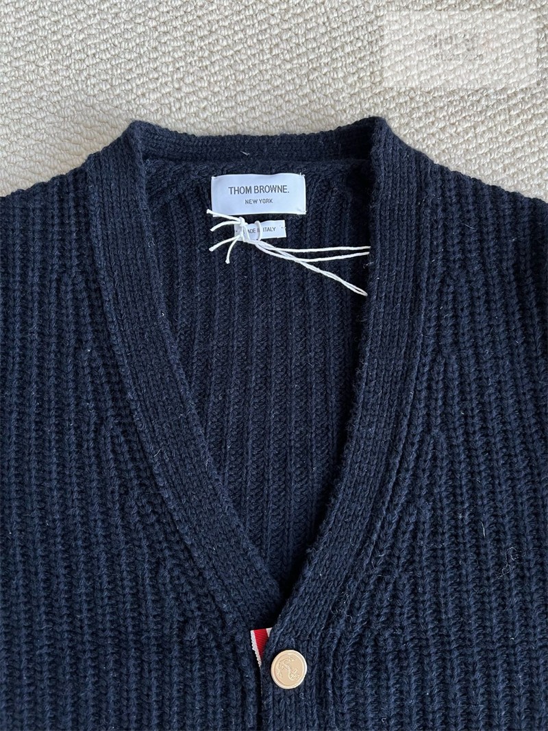 Thom Browne 톰브라운 가먼트 다이드 사선완장 케이블 가디건 네이비 의류 27번 이미지