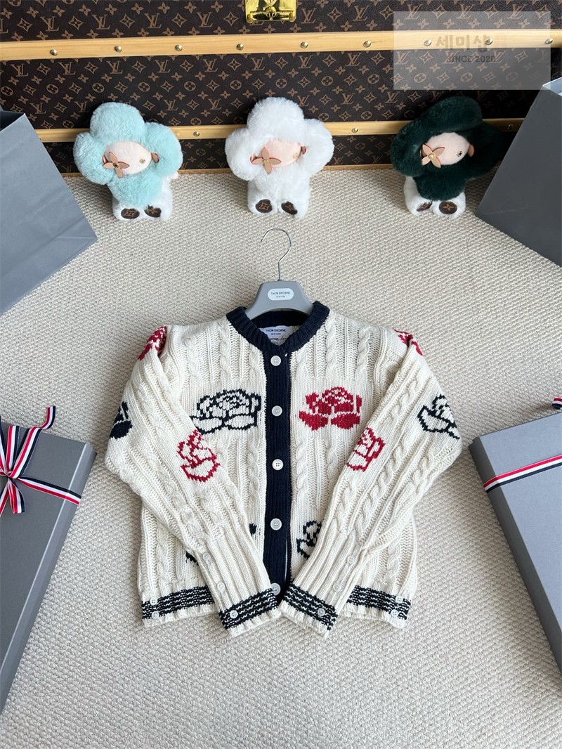 Thom Browne 톰브라운 로즈 인타르시아 케이블 니트 가디건 그레이 의류 14번 이미지