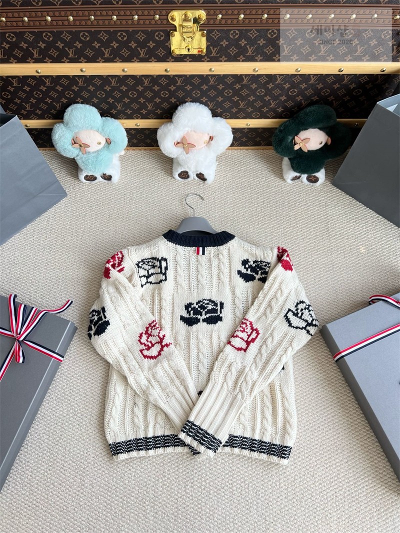 Thom Browne 톰브라운 로즈 인타르시아 케이블 니트 가디건 그레이 의류 16번 이미지