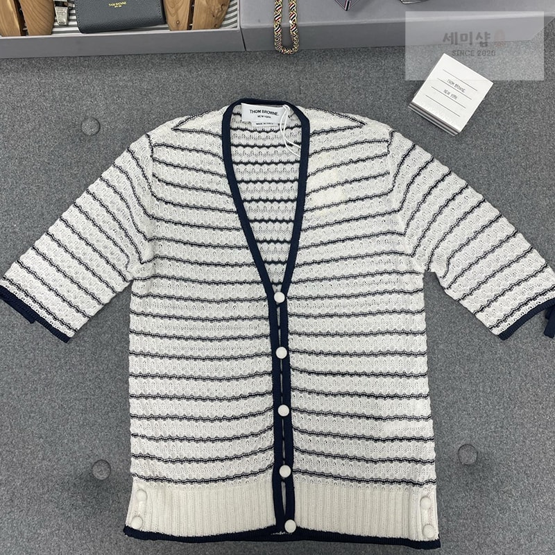 Thom Browne 톰브라운 보우 디테일 스트라이프 V넥 가디건 의류 19번 이미지