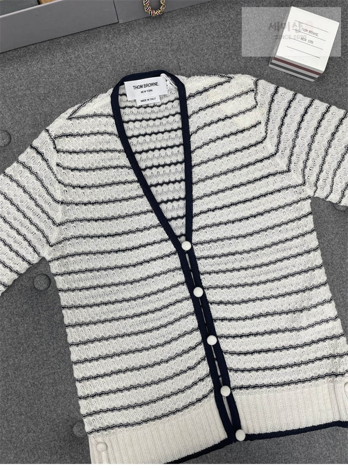 Thom Browne 톰브라운 보우 디테일 스트라이프 V넥 가디건 의류 6번 이미지
