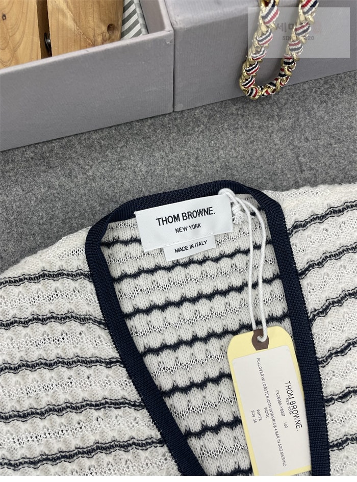 Thom Browne 톰브라운 보우 디테일 스트라이프 V넥 가디건 의류 8번 이미지
