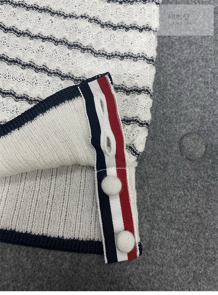 Thom Browne 톰브라운 보우 디테일 스트라이프 V넥 가디건 의류 20번 이미지